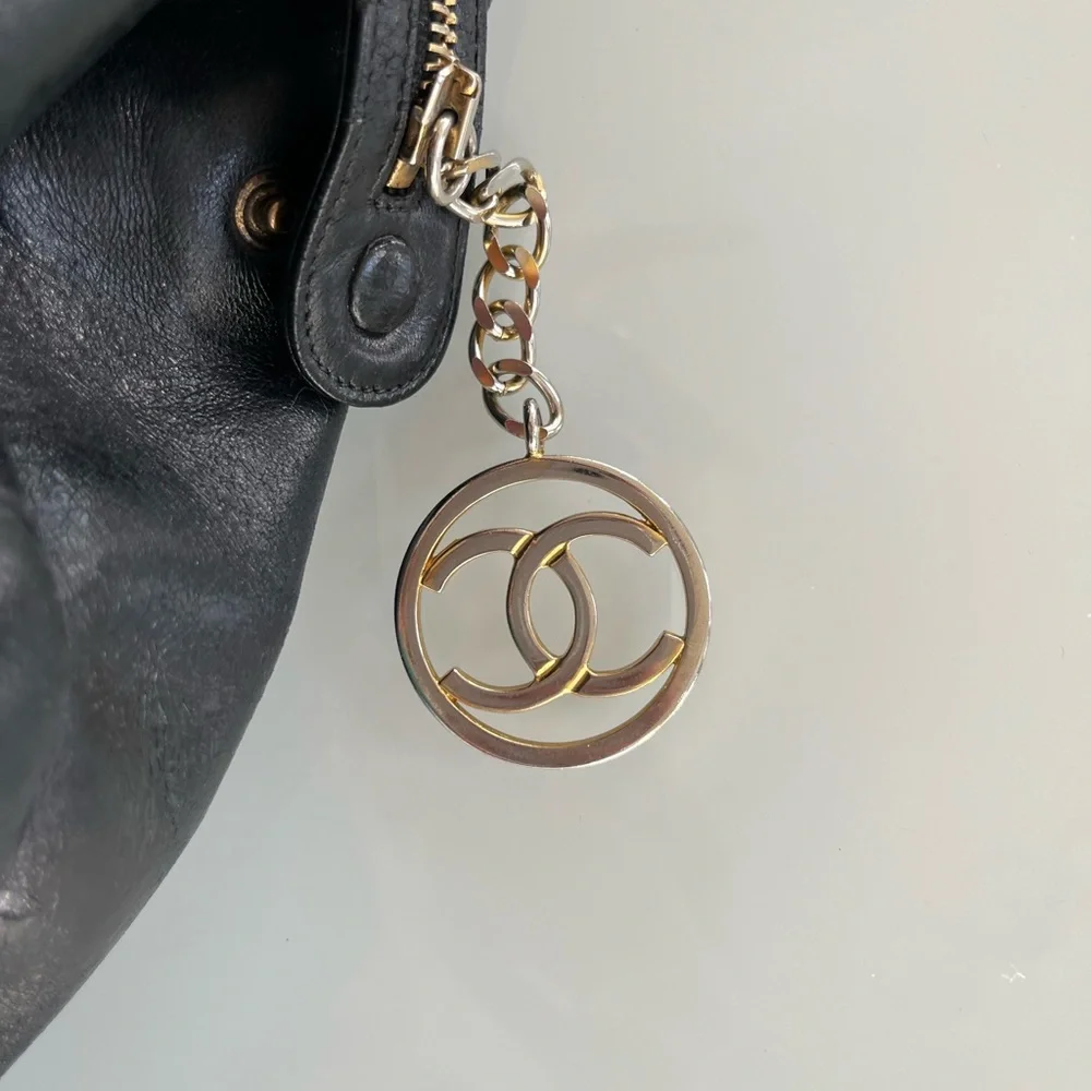 SOLD!! RARE Chanel Vintage tote bag - Picture 10 of 12